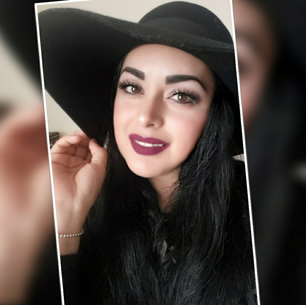 Meet your Posher, Edith